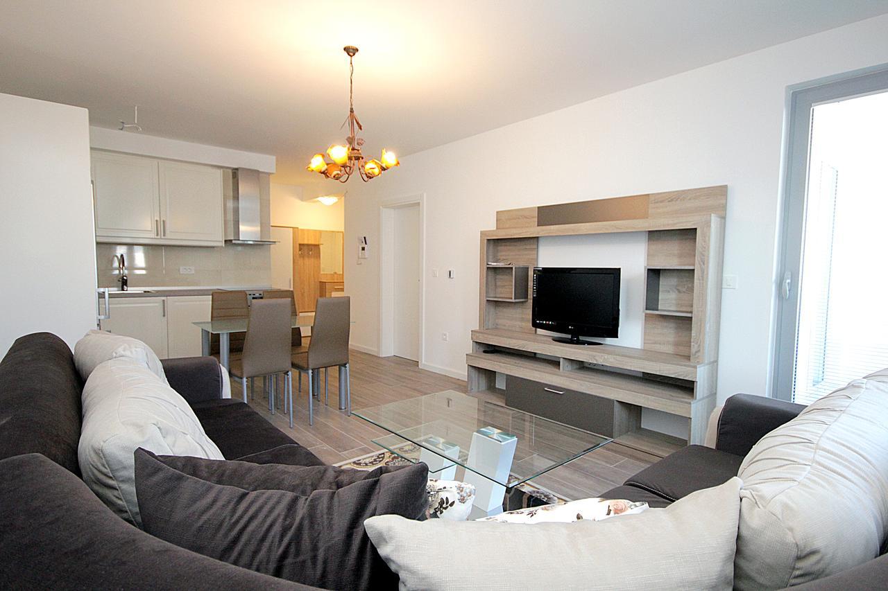 Apartment Melina Dobra Voda Buitenkant foto