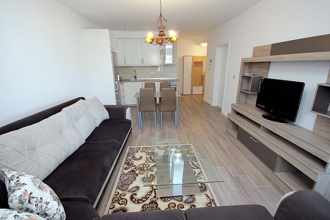 Apartment Melina Dobra Voda Buitenkant foto