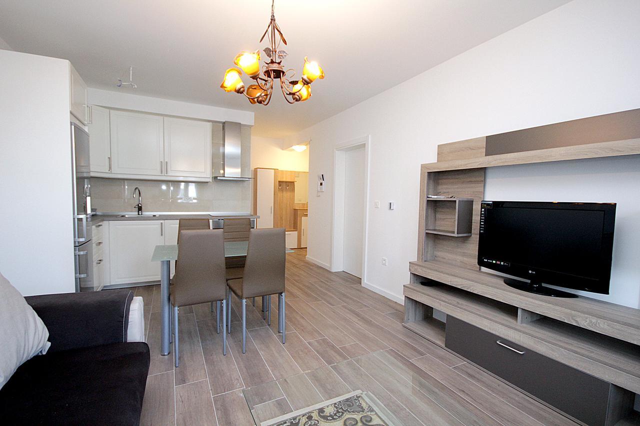 Apartment Melina Dobra Voda Buitenkant foto