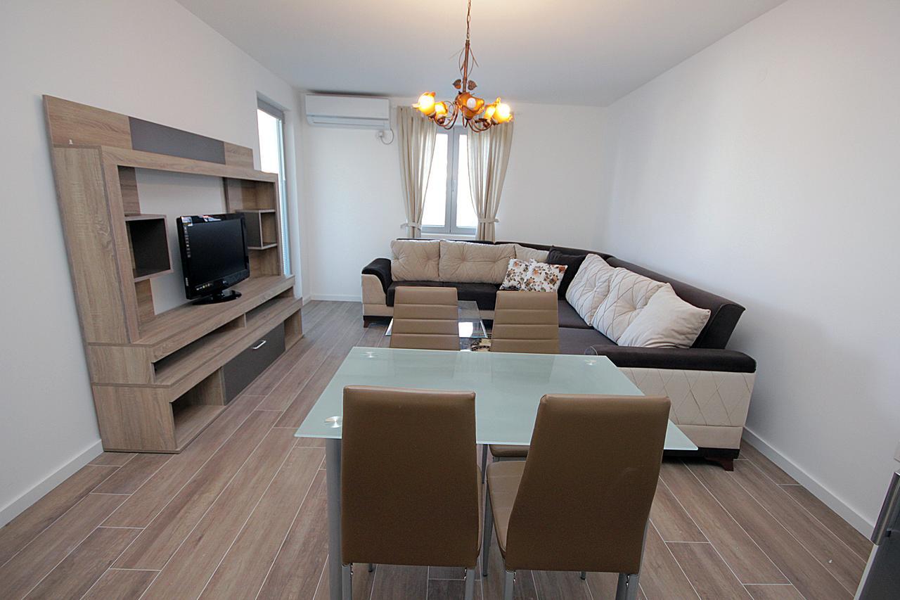 Apartment Melina Dobra Voda Buitenkant foto